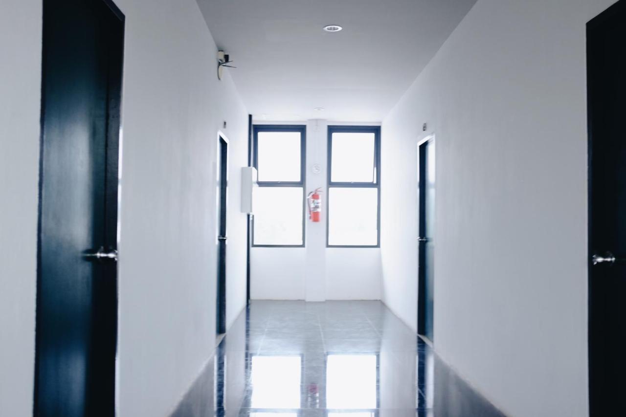 The Room Apartment Сураттхани Экстерьер фото
